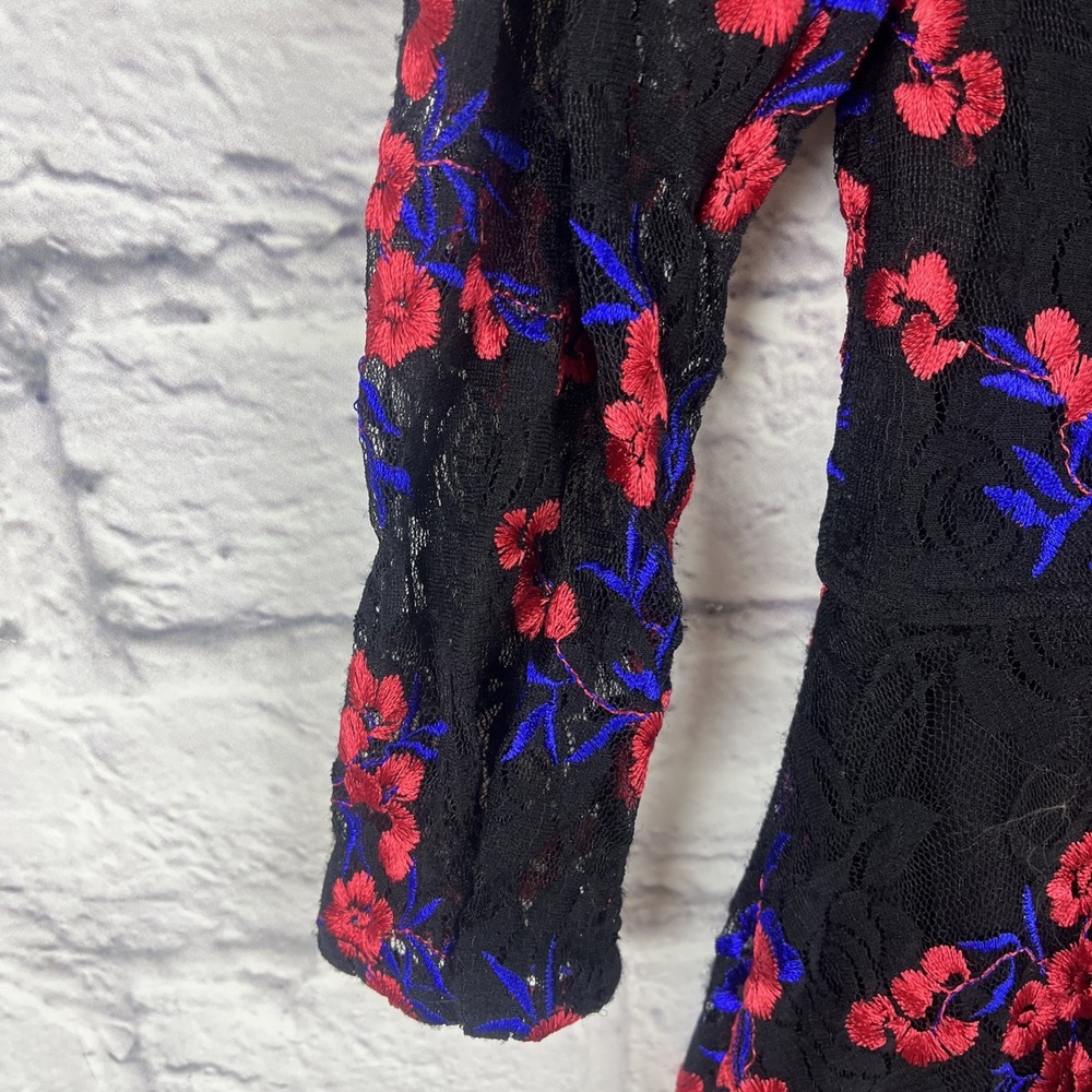 Lulu's Whimsigoth Romantic Embroidered Floral Lace Overlay Skater Dress Small - Picture 3 of 11